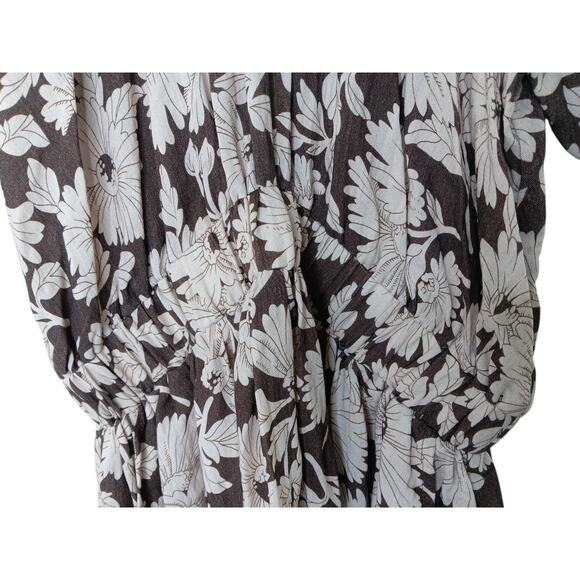 New with Tags Easel Brown Floral Dress V-Neck Small - Picture 8 of 13